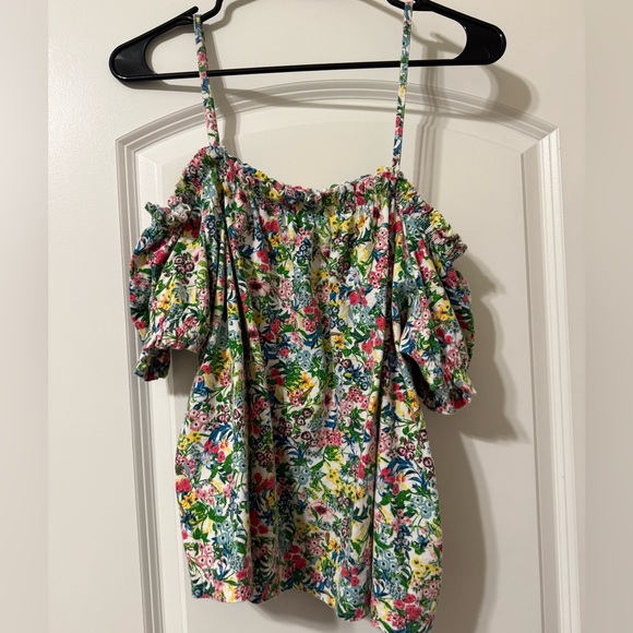 H&M Tops - Floral Cold Shoulder Top